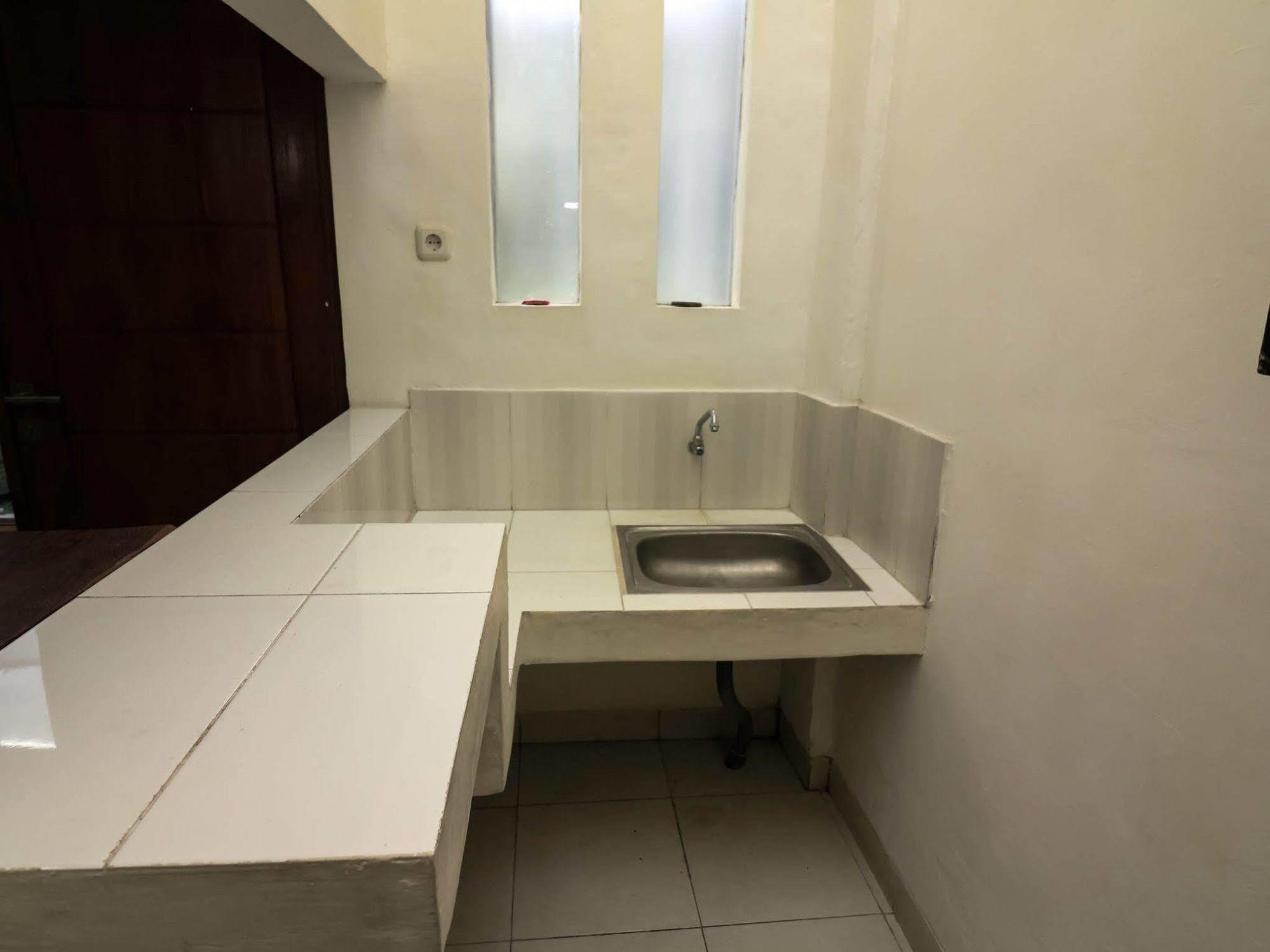 Super Oyo 91495 Hotel Indah Residence Ντενπασάρ Εξωτερικό φωτογραφία