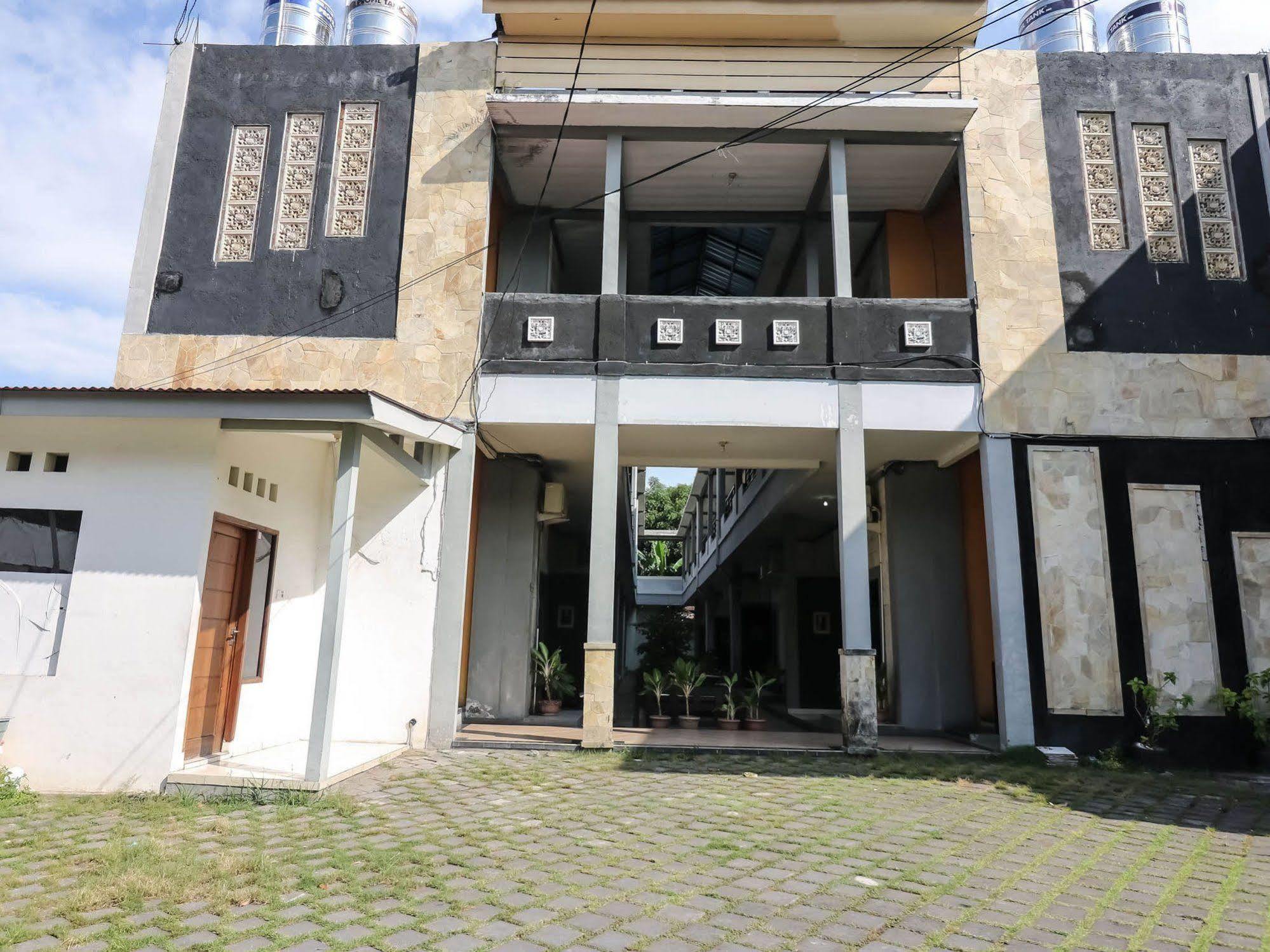 Super Oyo 91495 Hotel Indah Residence Ντενπασάρ Εξωτερικό φωτογραφία